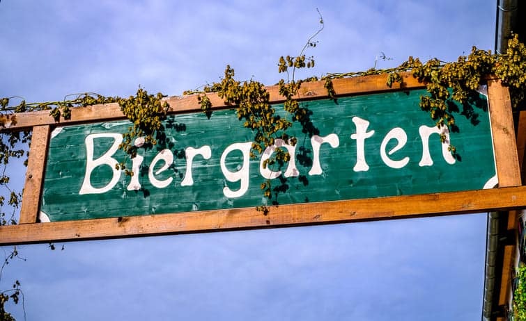 Altes Biergarten-Schild von Biergärten in Hanau